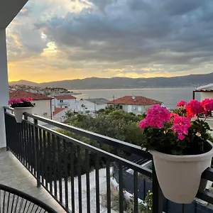 miramar-apartments-slatine.hotels-in-trogir.com/
